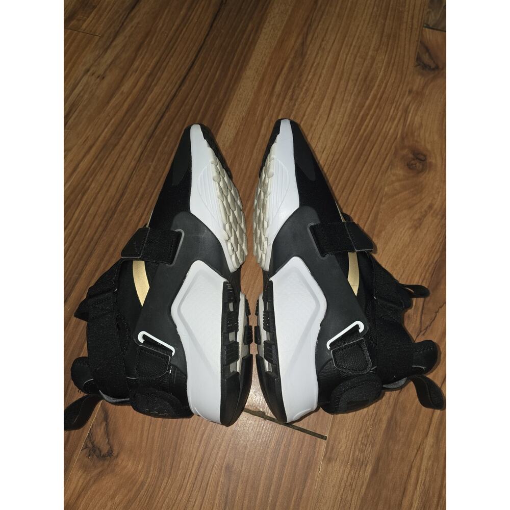 YOUTH NIKE HUARACHE CITY AJ6662-005 so 5y women’s 7 - Picture 5 of 7